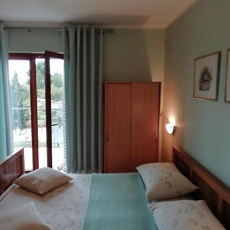 Near Beach - Apartments Marica Rovinj Exterior foto